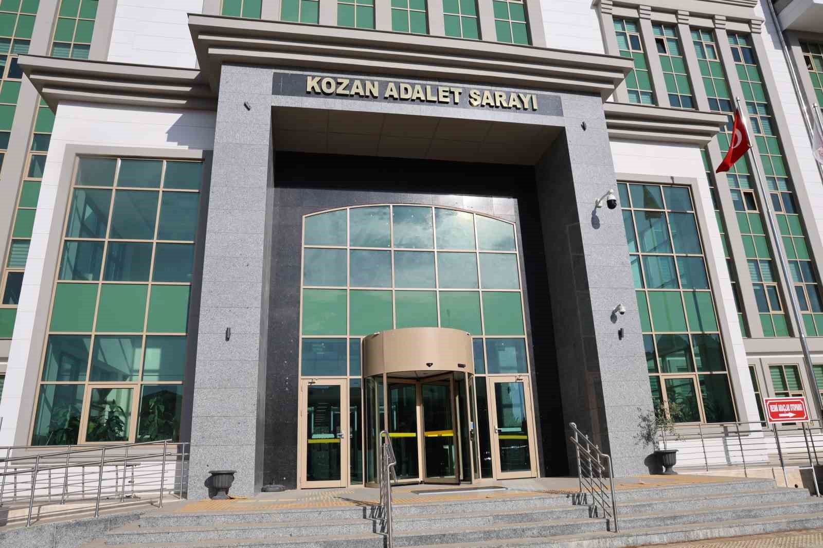 Adana’da polisin durdurduğu otomobilden uyuşturucu çıktı