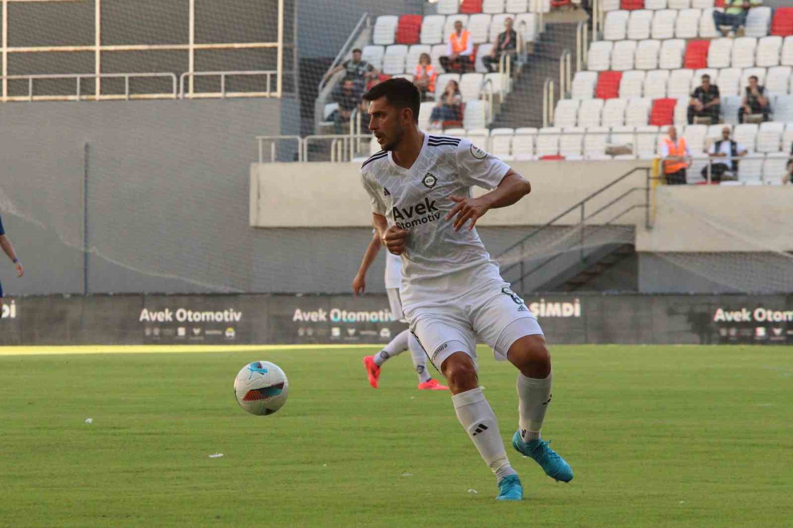 Altay’da Ceyhun Gülselam ameliyat oldu