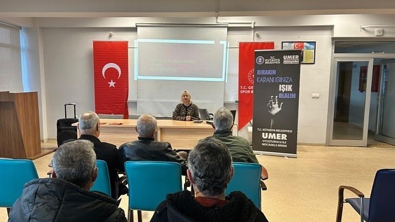 K&uuml;tahya Belediyesi&rsquo;nden ailelere bağımlılıkla m&uuml;cadele eğitimi

