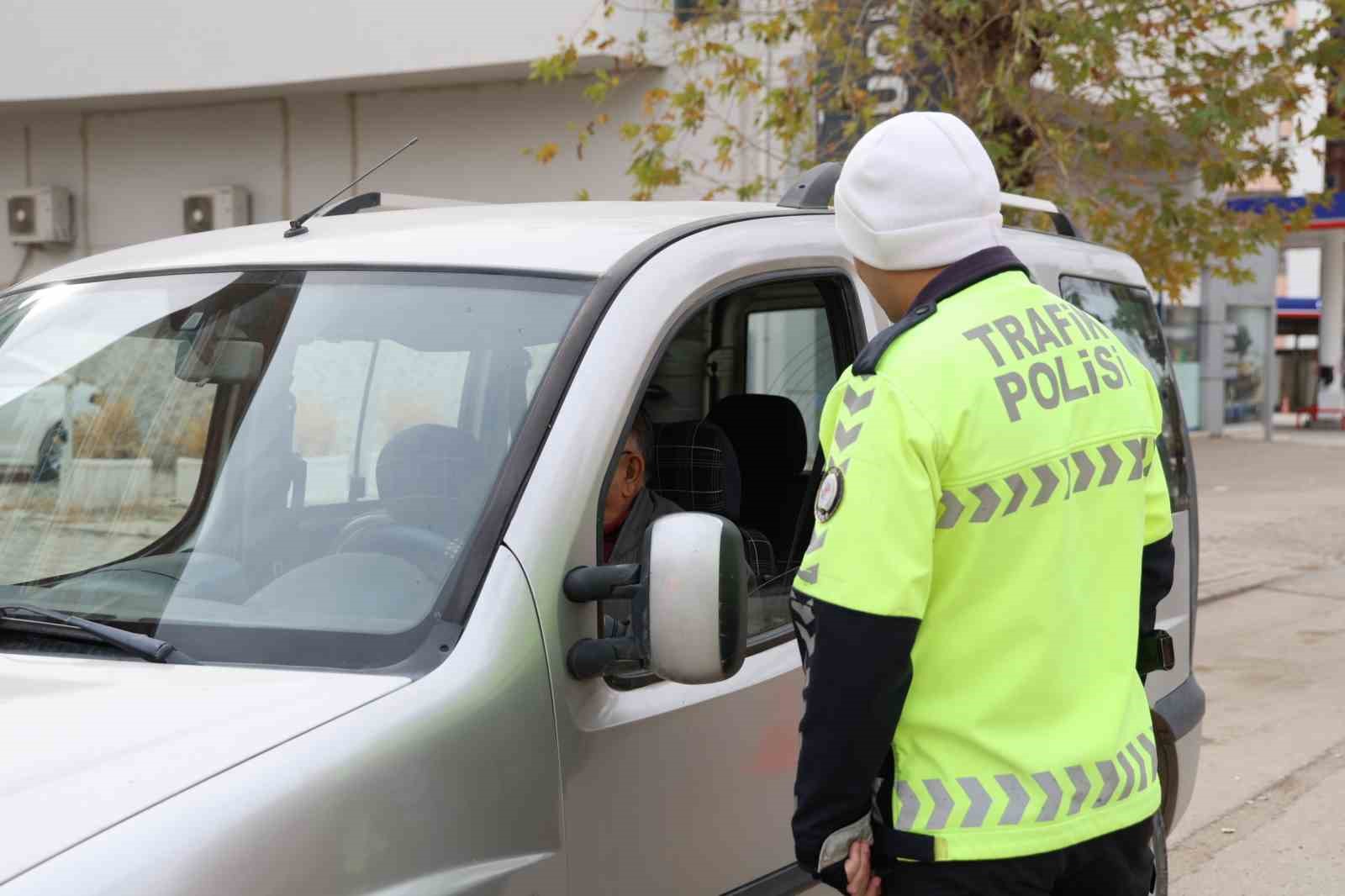 Polis kural ihlali yapanları dron ile tespit etti