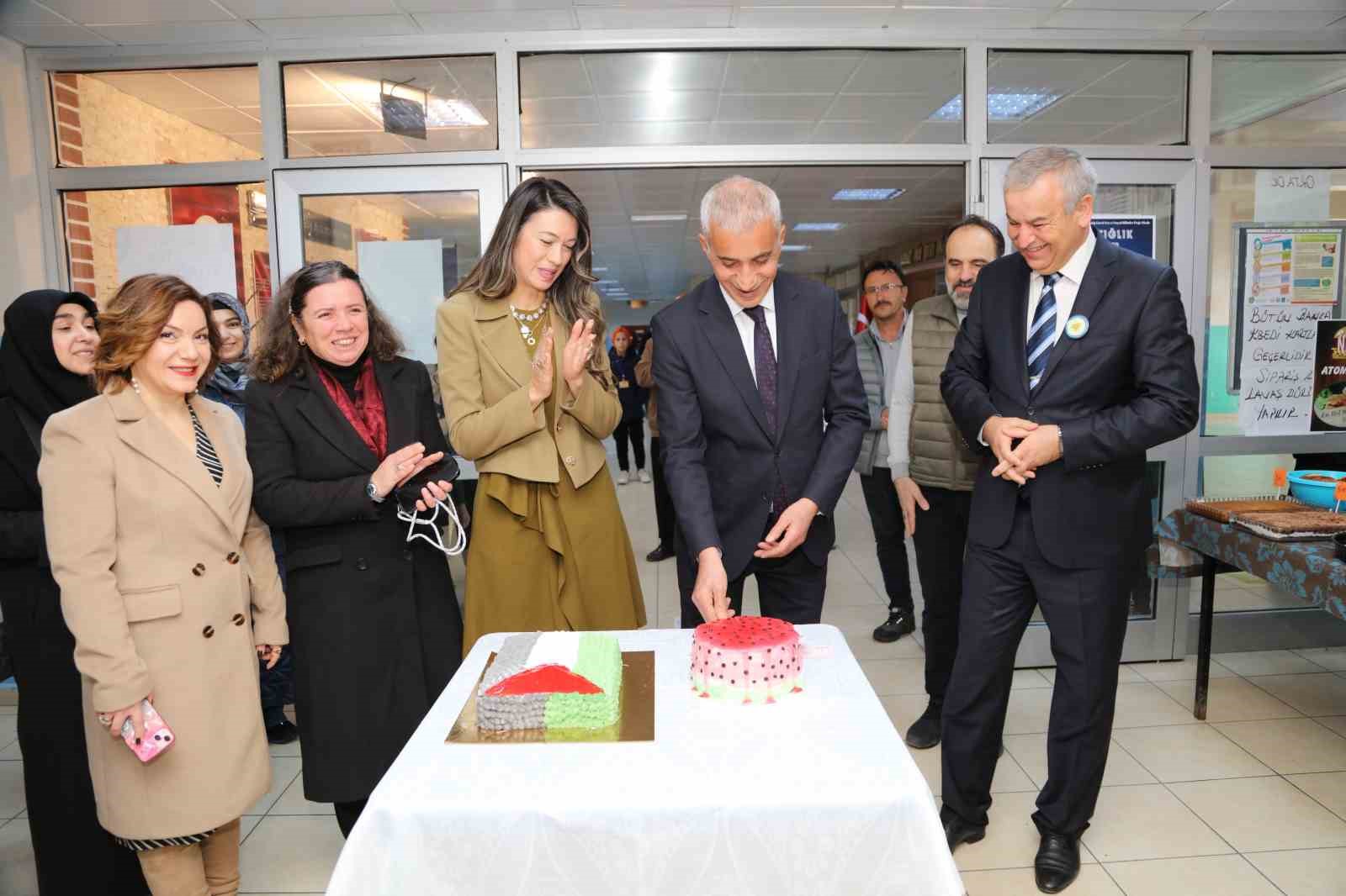 Gölbaşı’nde Filistin için yardım sergisi düzenlendi