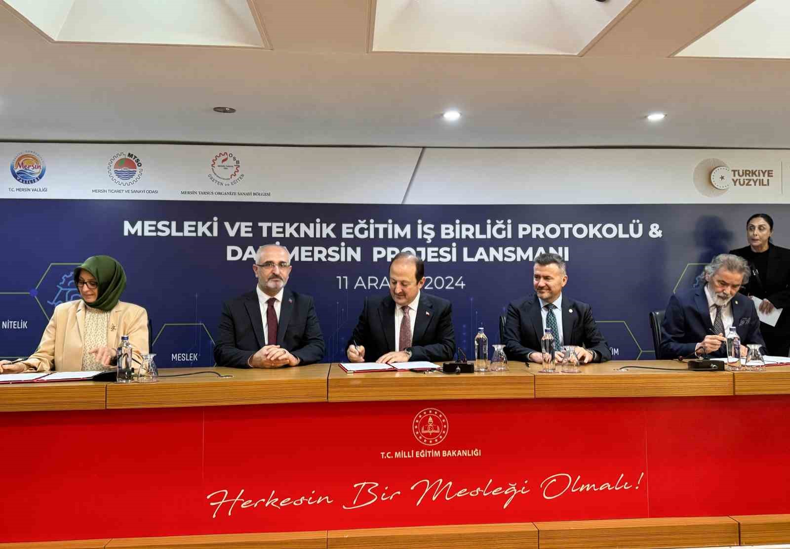 Mersin’de ’Dijital Ahilik’ projesi tanıtıldı
