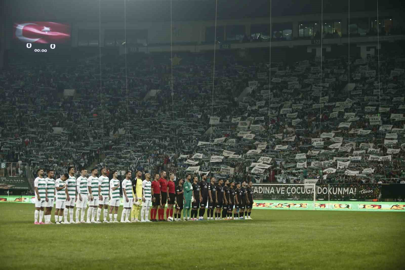 Bursaspor taraftar grubu Texas’ın koreografisi ödüle layık görüldü
