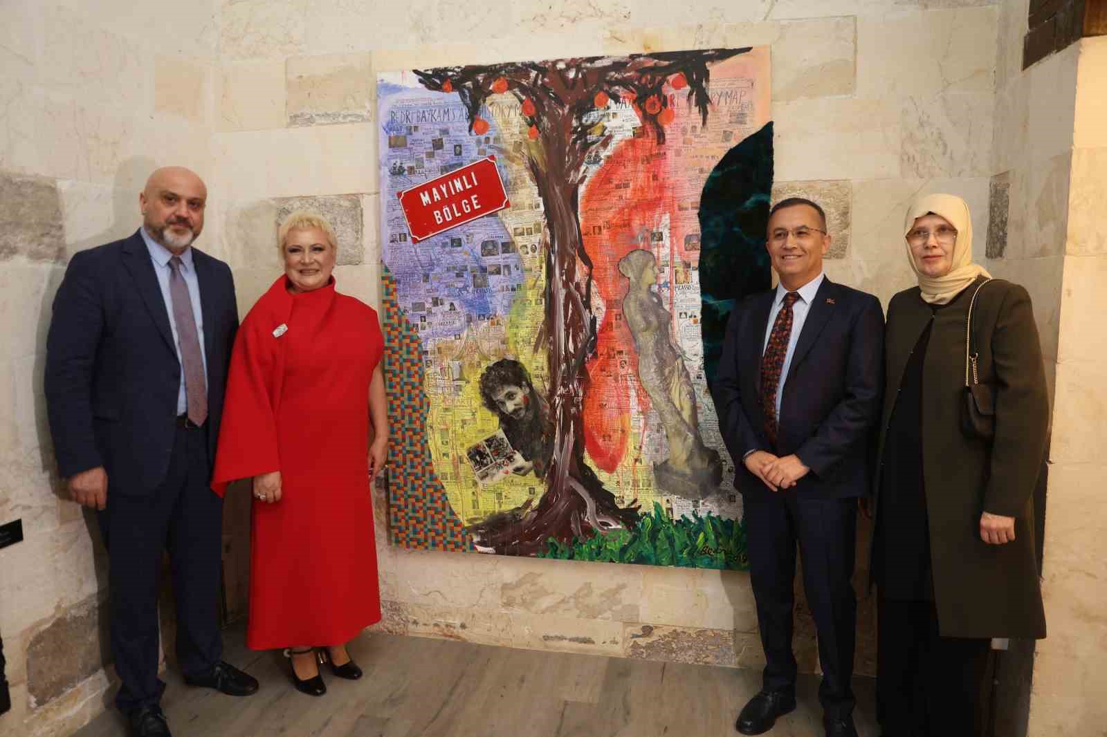 Şehrin kültürel hafızası ve tarihini çağdaş sanatla birleştiren “Miras” sergisi açıldı