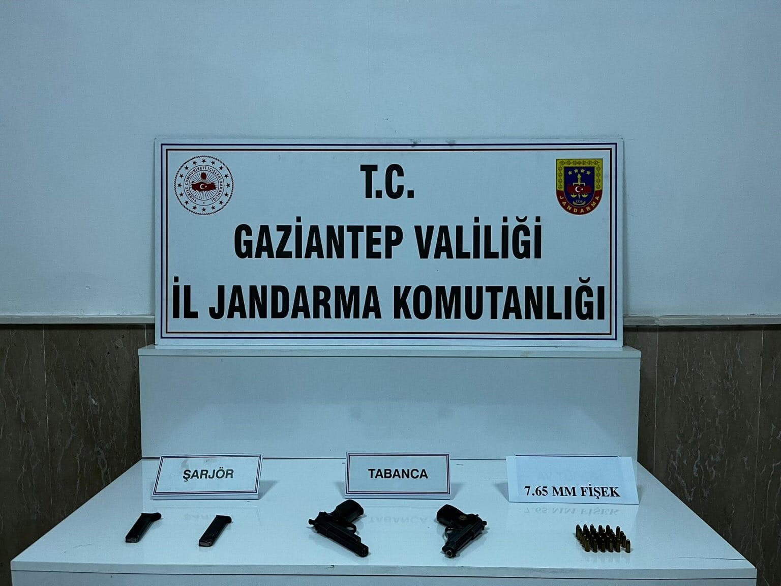 Gaziantep&rsquo;te 19 ruhsatsız silah ele ge&ccedil;irildi
