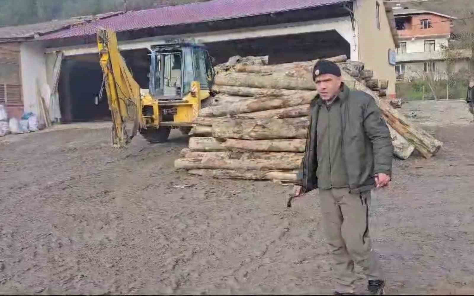 Tomruk kavgasında "Silahına davrandı" iddiası