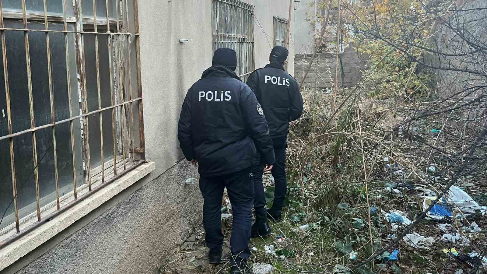 Kırıkkale&rsquo;de metruk binalar kontrol edildi
