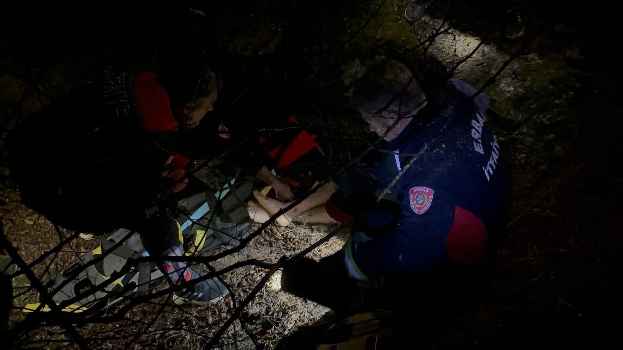 Tokat’ta feci kaza: Alev alan araçtan sürünerek kurtuldu