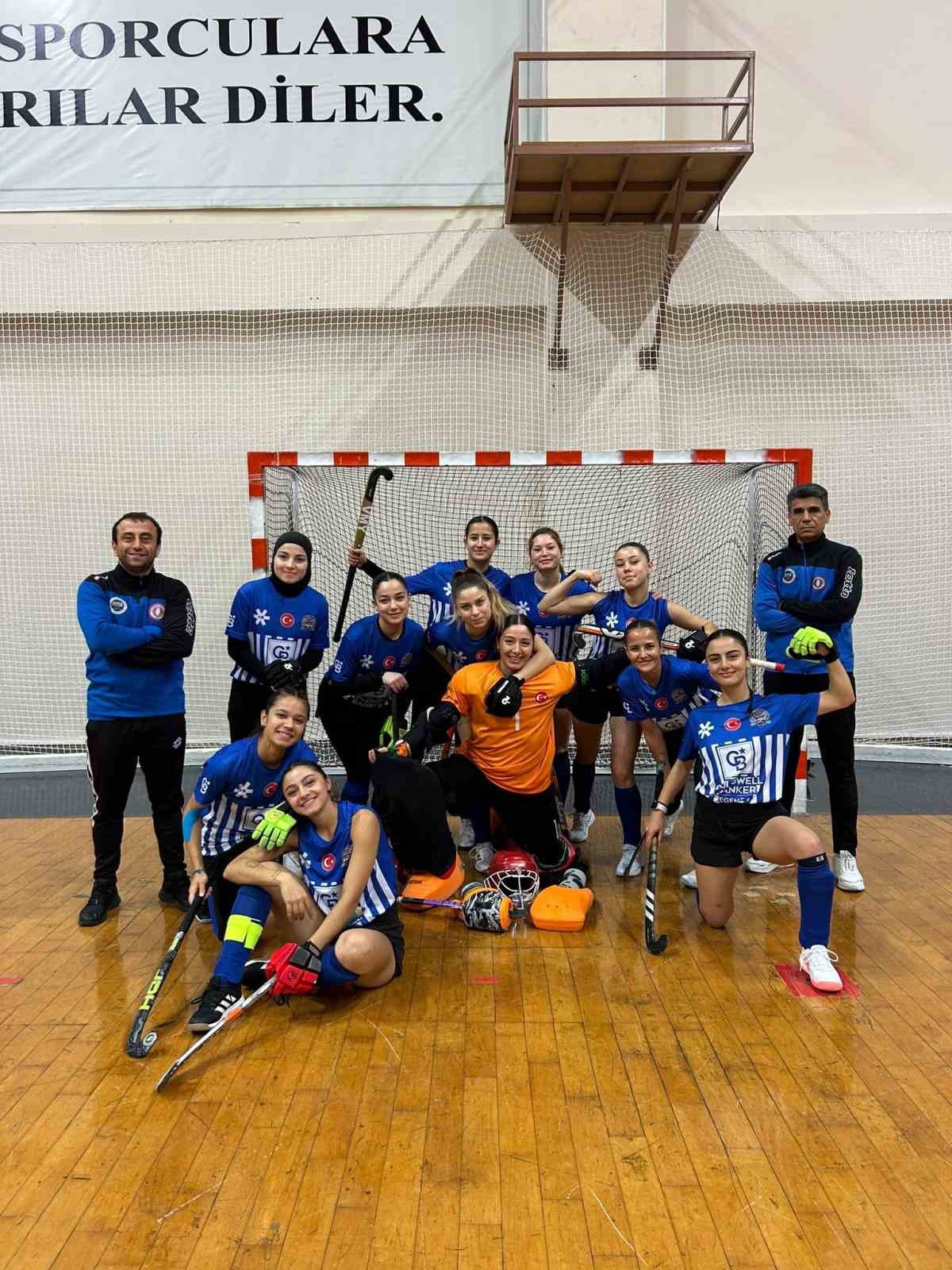 CB Ege Yıldızları Türkiye Kadınlar Hokey Süper Ligi’nde Final Four’da