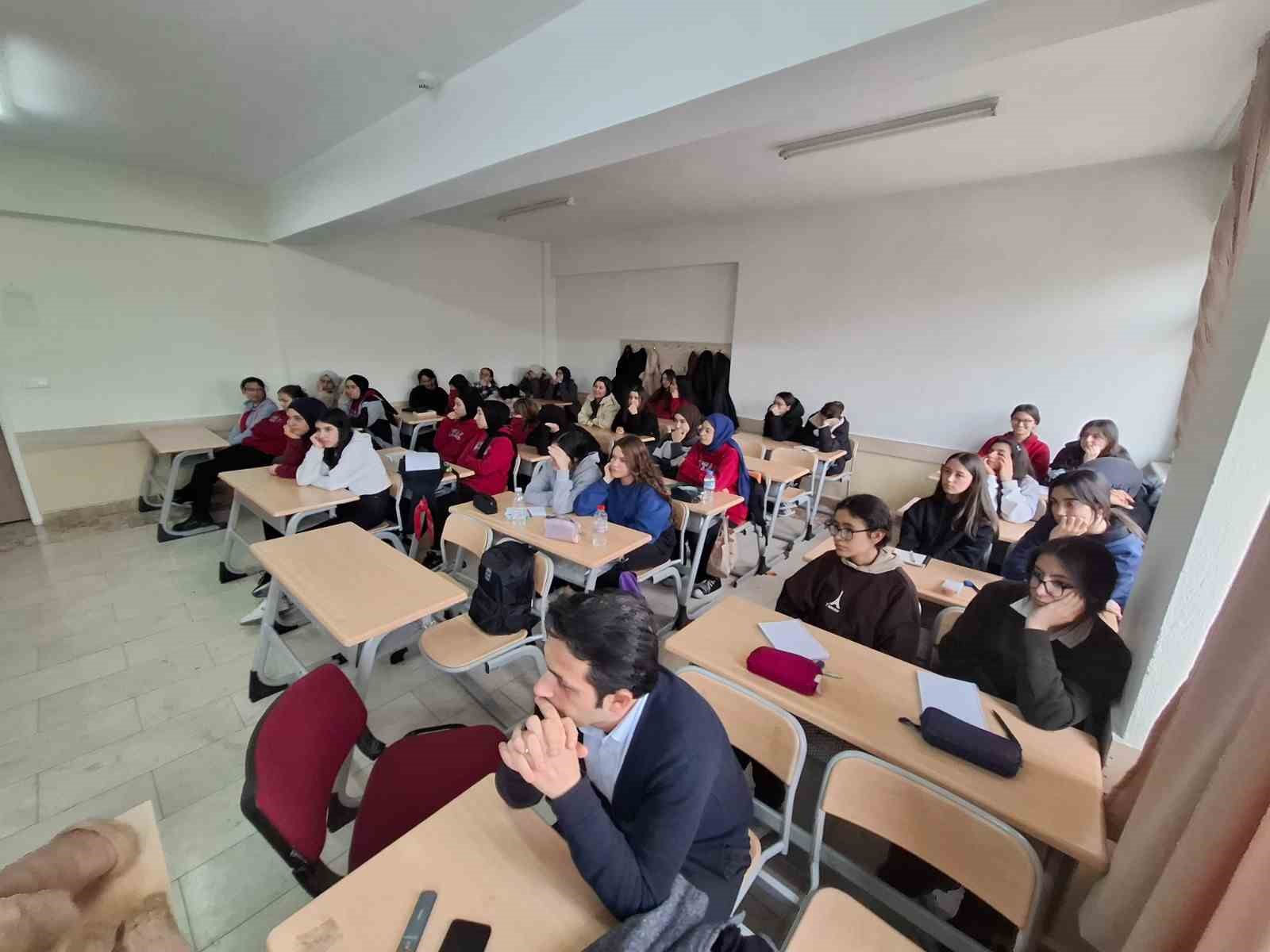 Denizli&rsquo;nin 14 meslek lisesinde esnaflık anlatıldı
