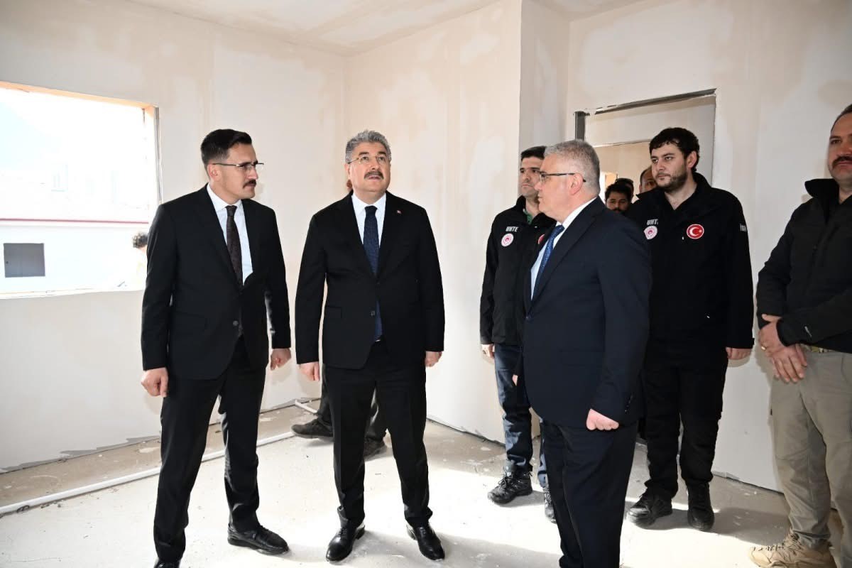 Osmaniye&rsquo;de &Ccedil;ona ve Dereli k&ouml;y&uuml;nde yapımı devam eden k&ouml;y konutlarının y&uuml;zde 75&rsquo;i tamamlandı 