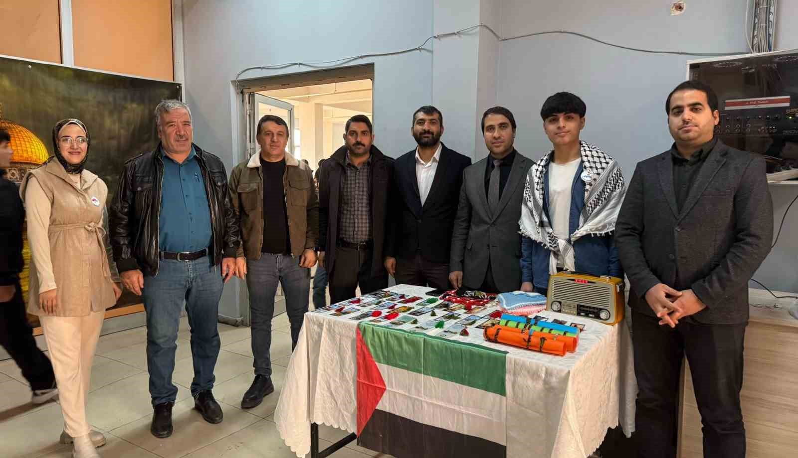 Dicle&rsquo;de lise &ouml;ğrencilerinden Filistin halkına yardım etkinliği
