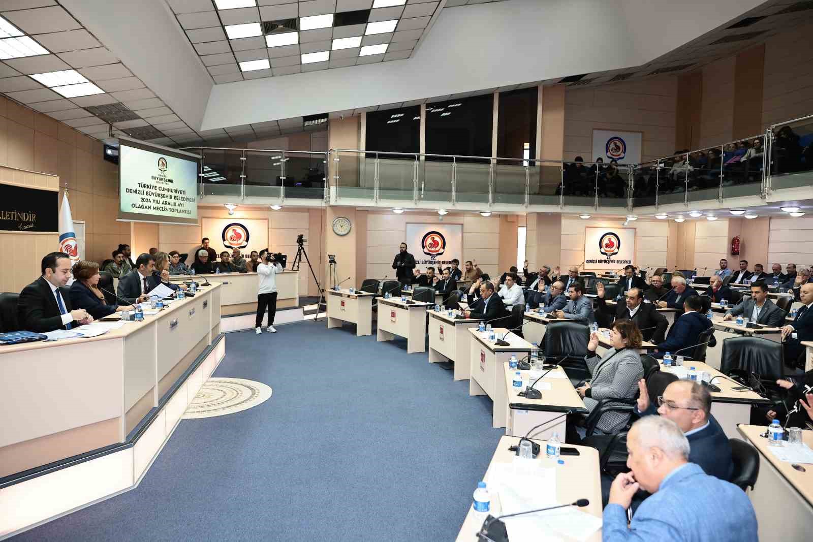 Denizli B&uuml;y&uuml;kşehirden k&ouml;y&uuml;ne d&ouml;nene 5 gebe d&uuml;ve
