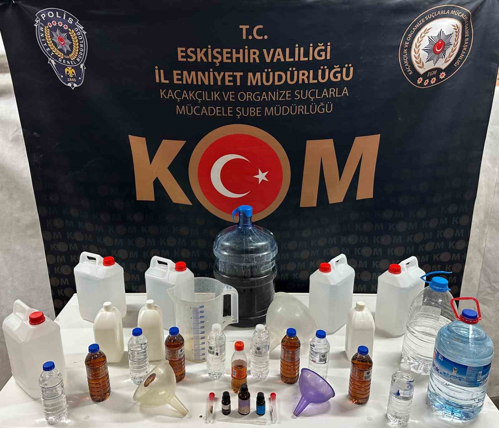 Eskişehir’de yeni yıl öncesinde sahte alkol operasyonu
