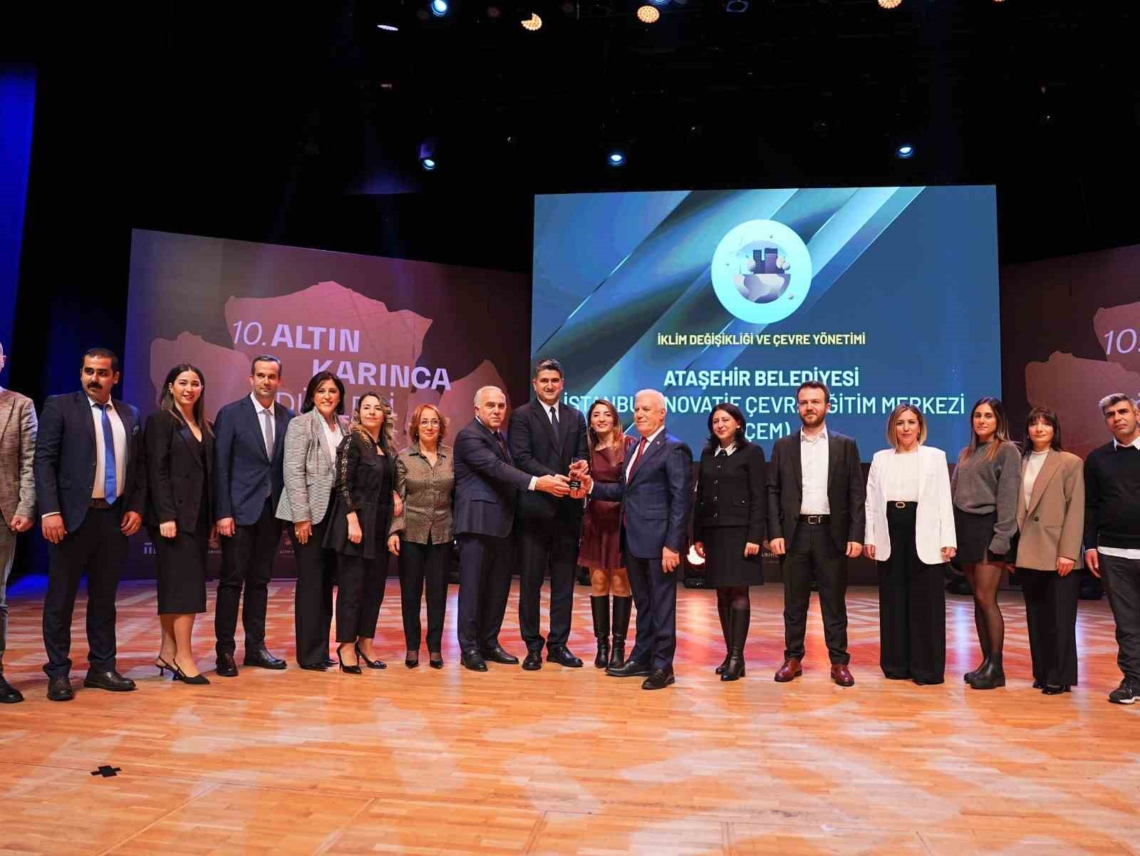 Ataşehir Belediyesi iki projesiyle Altın Karınca &Ouml;d&uuml;l&uuml; aldı
