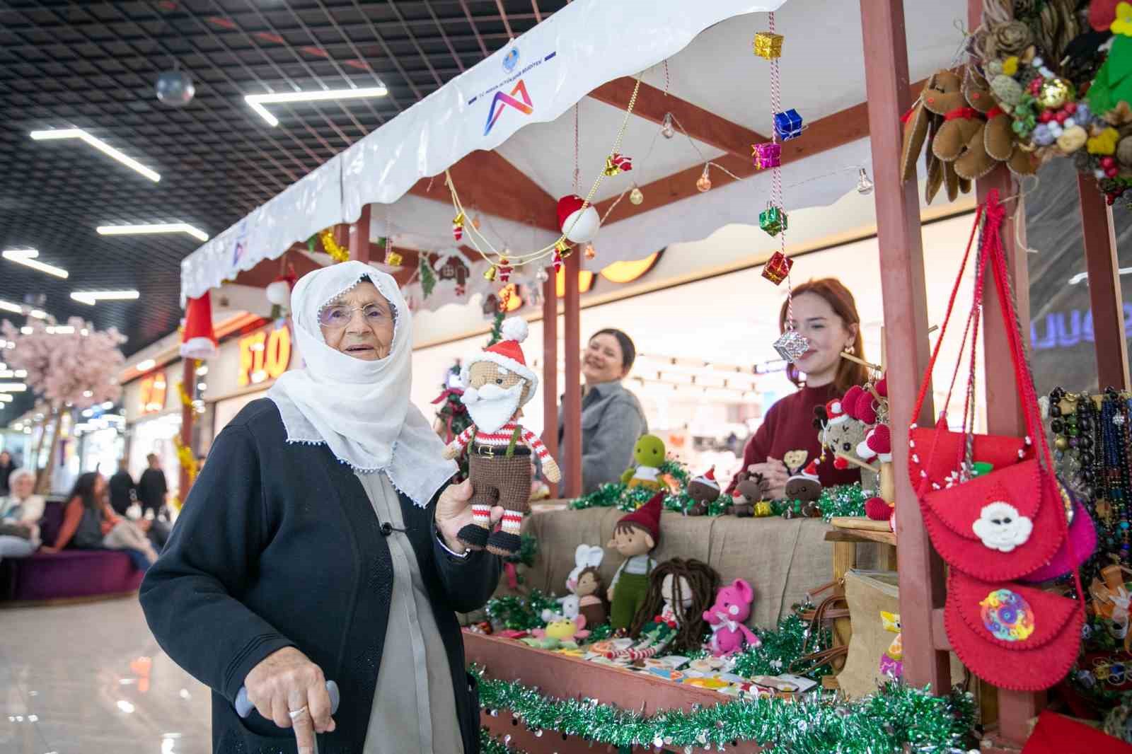 Mersin’de üretici kadın stantları ’yeni yıl’ temasıyla kuruldu
