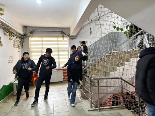 Şehit Şenay Ayb&uuml;ke Yal&ccedil;ın Fen Lisesinde yangın tatbikatı yapıldı
