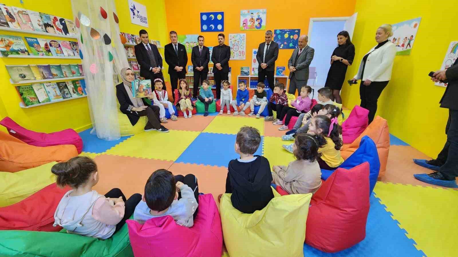 Kütahya’da "Düşler Odası Kütüphanesi" açıldı