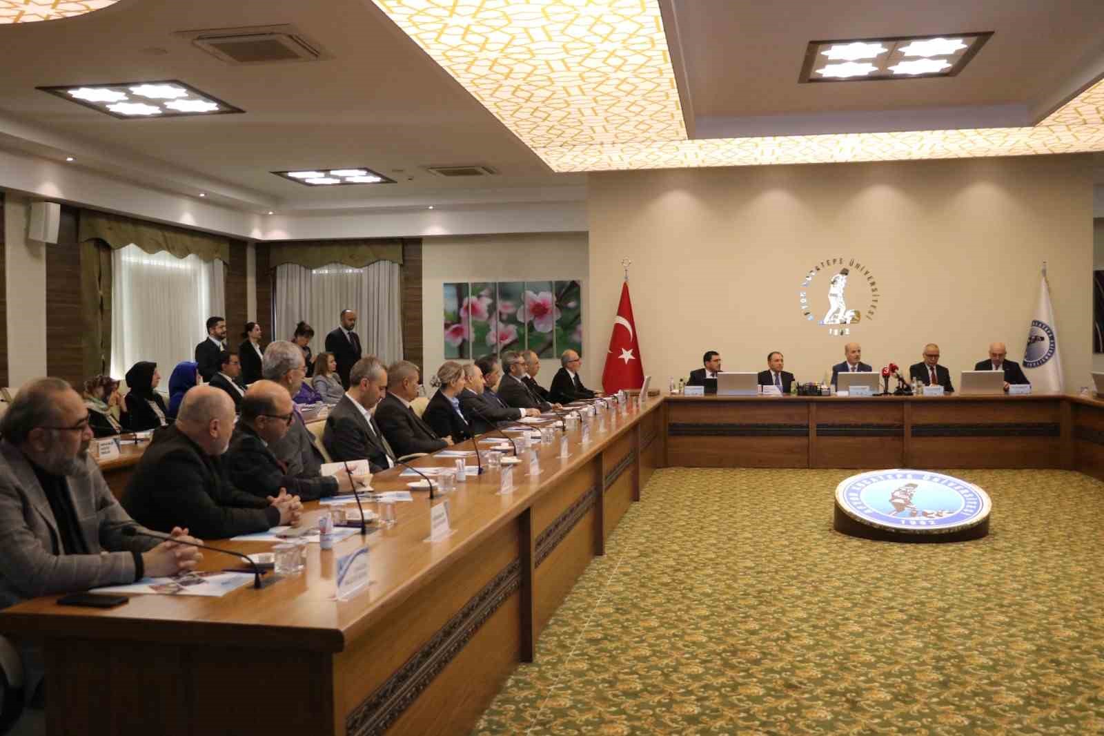 YÖK Başkanı Özvar: “Dünyada yeşil kampüsler üzerine yapılan bir sıralamada Türk üniversiteleri ciddi bir başarı elde etti”