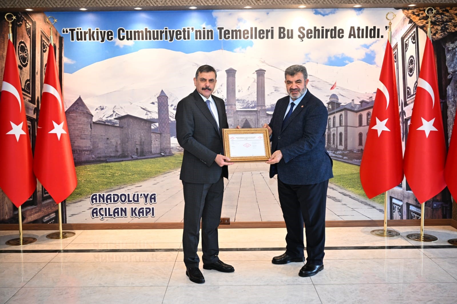 Erzurum Valiliği, ISO 10002 müşteri memnuniyeti yönetim sistemi belgesini aldı
