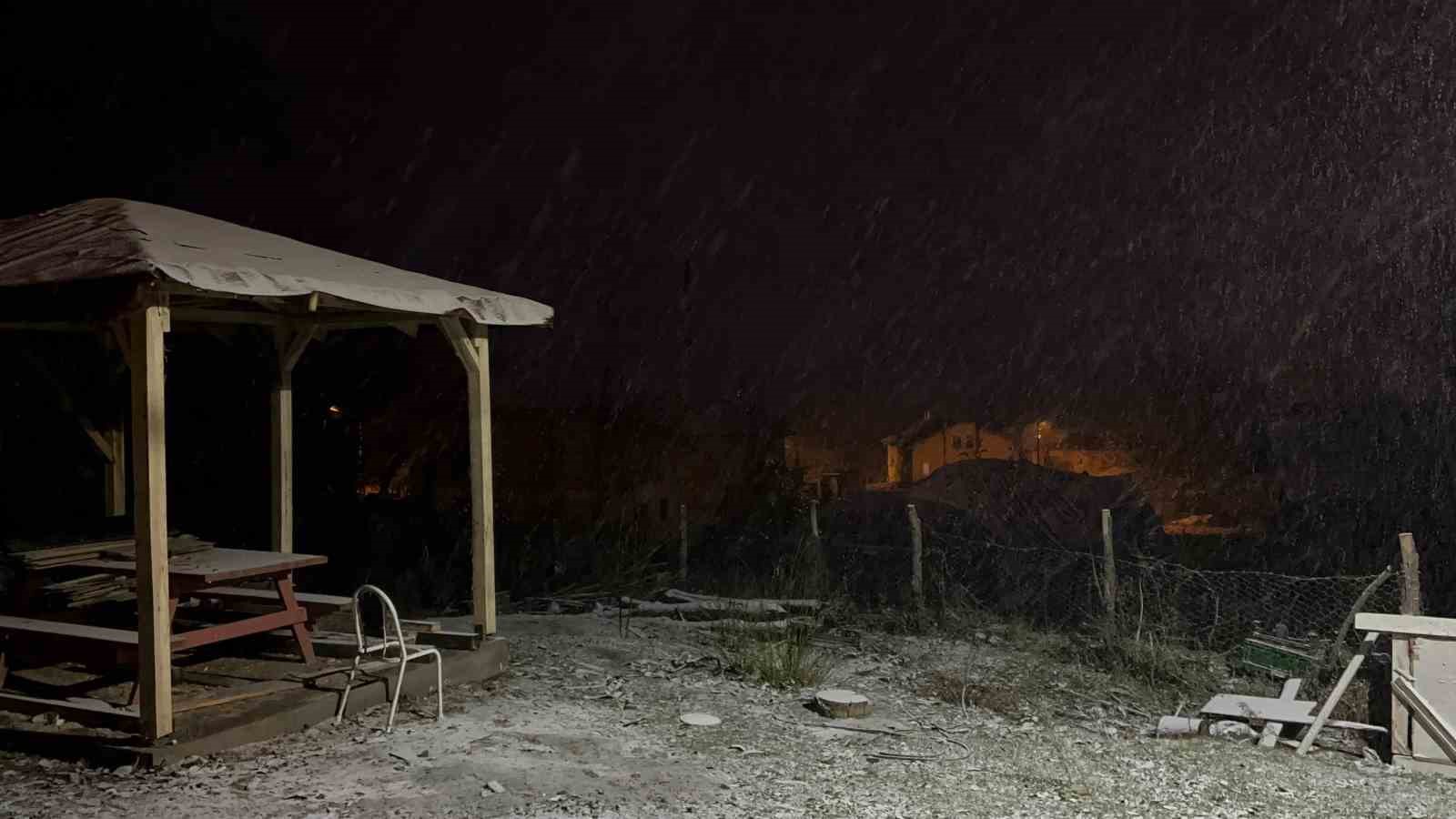 Kastamonu’nun yüksek kesimlerinde kar yağışı etkili oluyor
