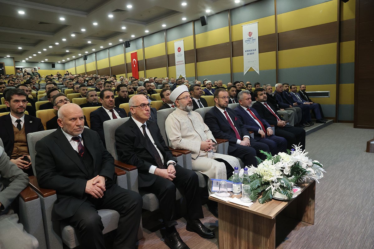 Diyanet İşleri Başkanı Erbaş: "Dünyadaki sorunların çözümü İslam’da"
