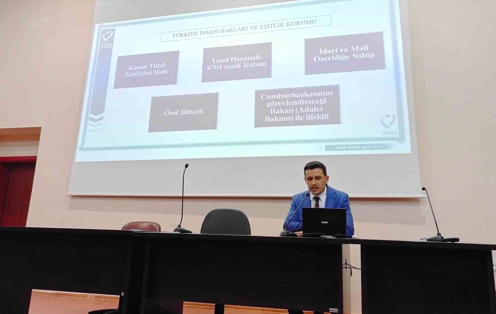 GA&Uuml;N&rsquo;de insan hakları konferansı
