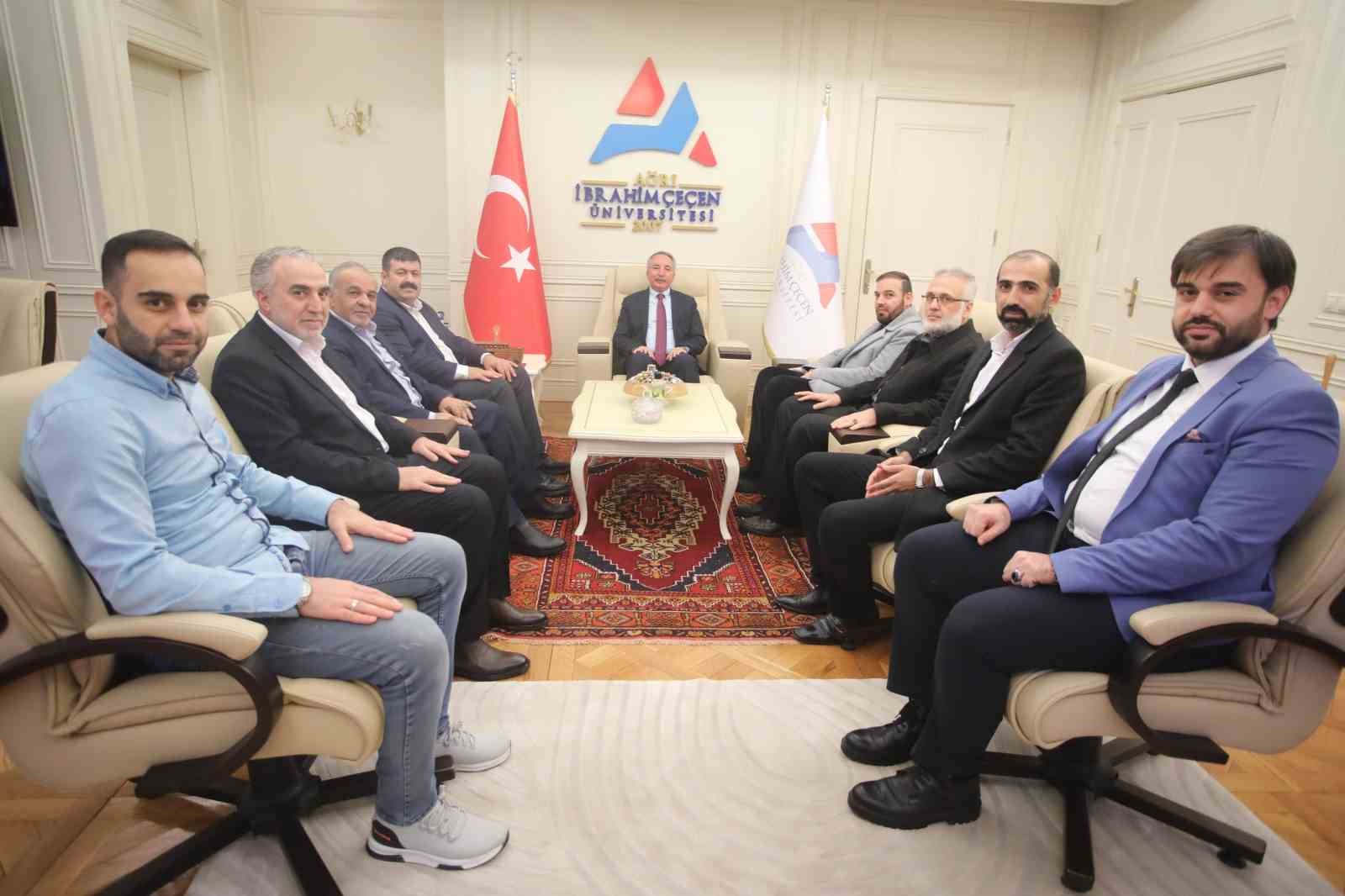 Suriye uyruklu akademisyenlerden AİÇÜ Rektörü Prof. Dr. Karabulut’a teşekkür ziyareti