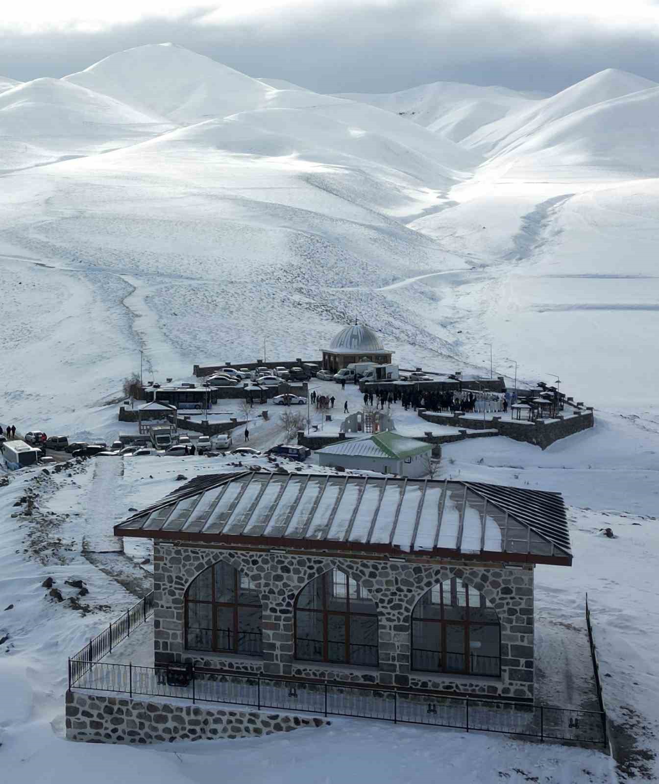 Pir Ali Baba T&uuml;rbesi d&uuml;zenlenen t&ouml;renle a&ccedil;ıldı
