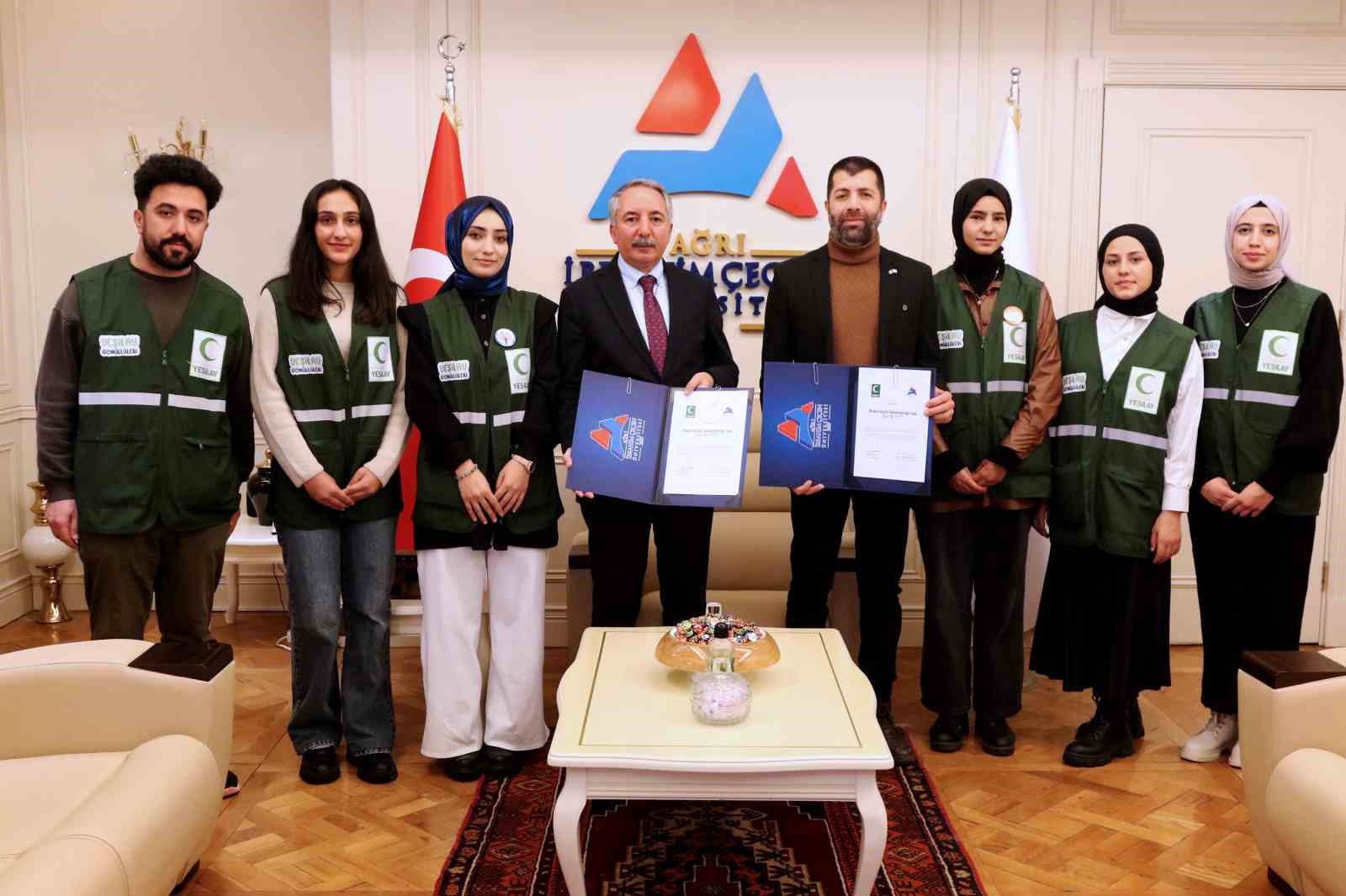 Aİ&Ccedil;&Uuml; ile Yeşilay Ağrı şubesi arasında iş birliği protokol&uuml; imzalandı
