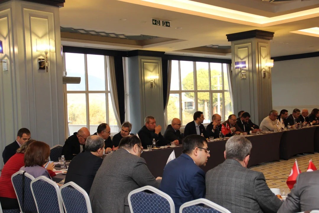 Balıkesir ili ticaret odaları ve ticaret borsaları istişare toplantısı Edremit&rsquo;te ger&ccedil;ekleştirildi
