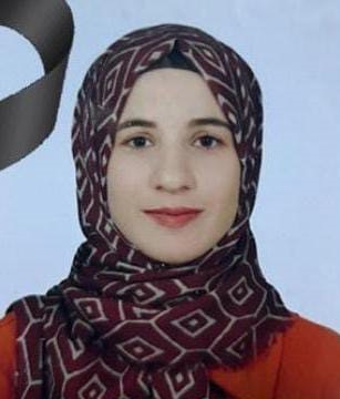 Mardin&rsquo;de minib&uuml;s&uuml;n &ouml;ğretmene &ccedil;arptığı anlar g&uuml;venlik kamerasına yansıdı
