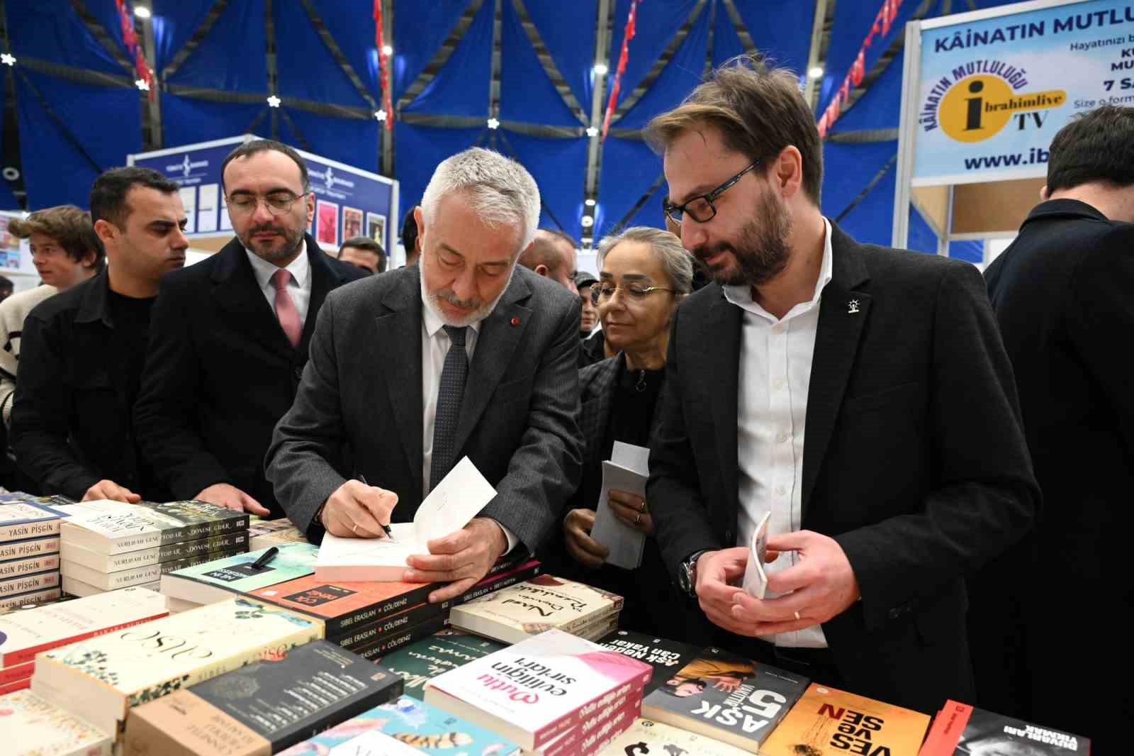 7. Isparta Kitap Fuarı kapılarını a&ccedil;tı
