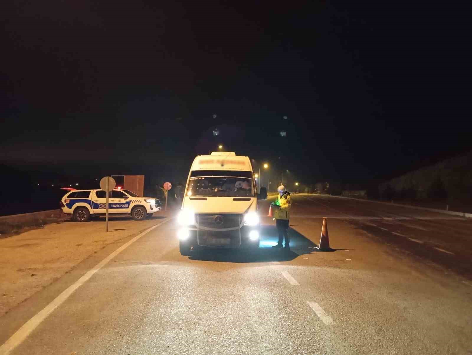 Antalya’da trafik denetimlerinde 41 bin sürücü denetlendi 17 bin  ceza kesildi
