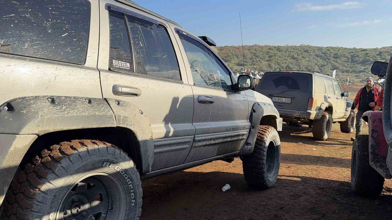 Arnavutköy’de düzenlenen Off-Road Şenliği renkli görüntülere sahne oldu