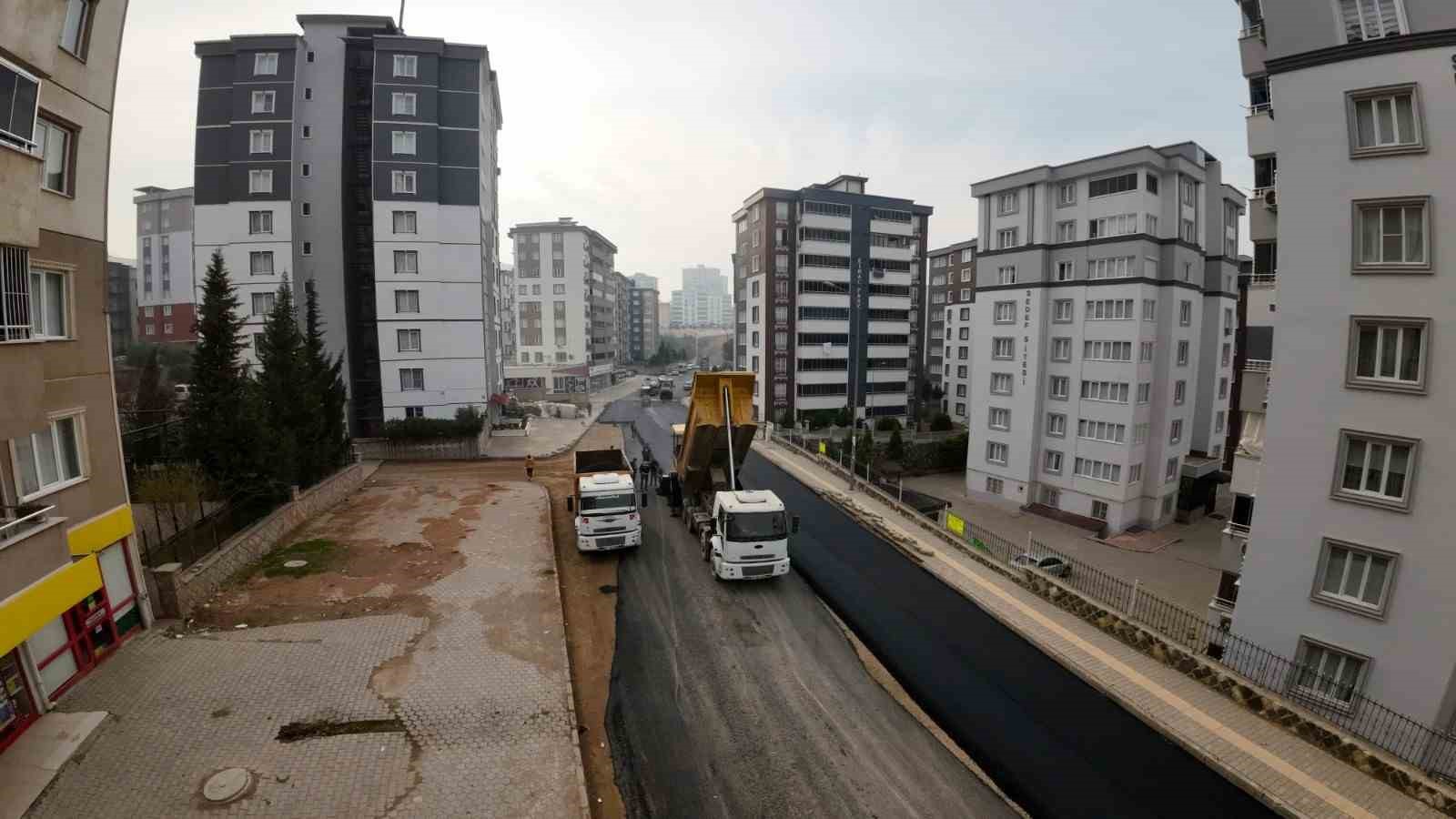 Onikişubat Belediyesi’nden asfalt seferberliği