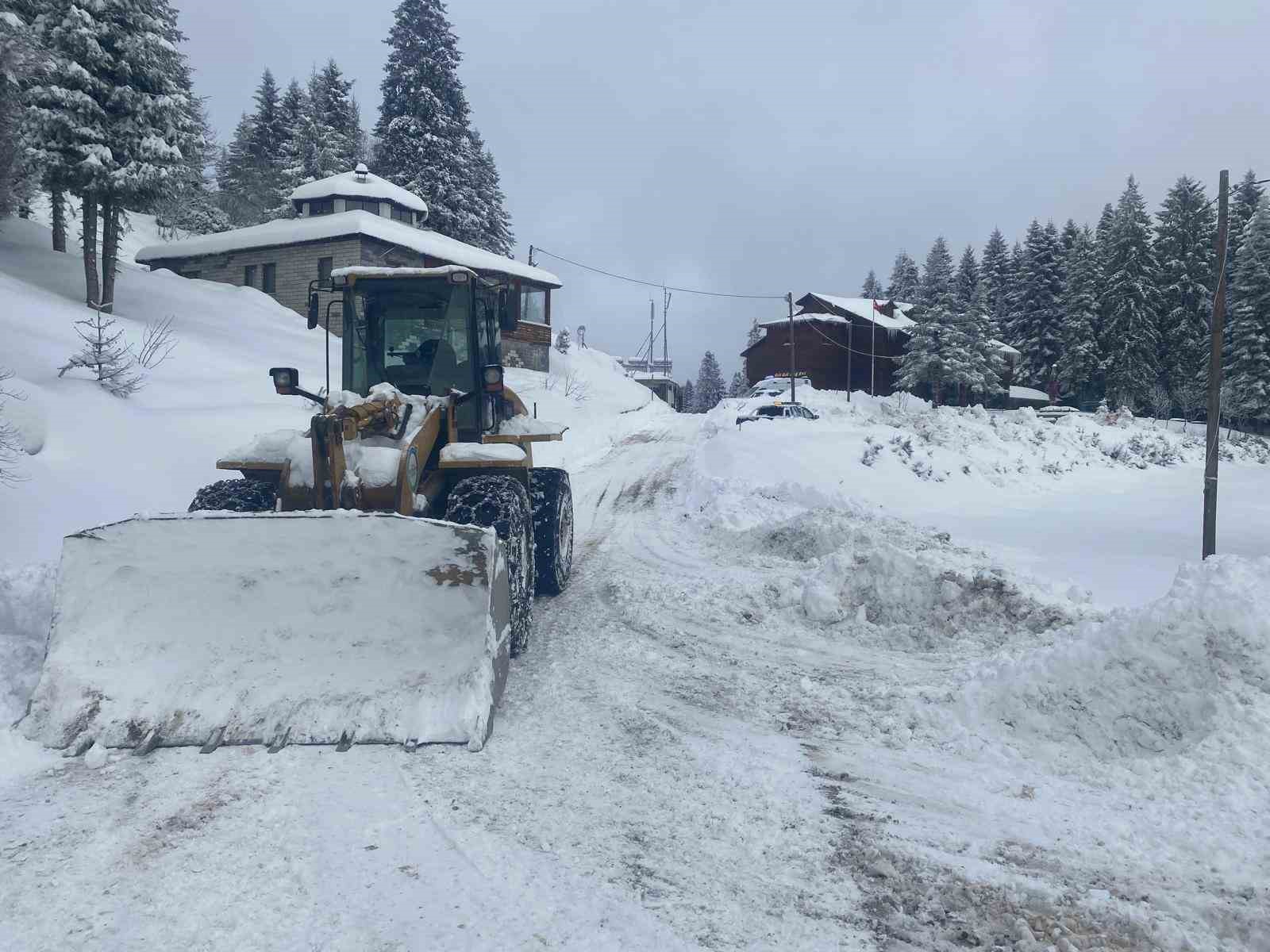 Ordu’da bir gecede 992 kilometrelik yolda kar temizleme çalışması yapıldı