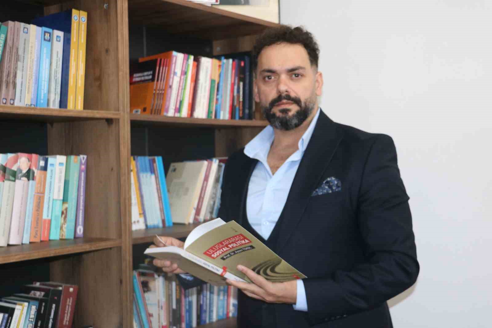 Doç. Dr. Yüksel: "Kademeli dönüş planı daha uygun olacaktır"