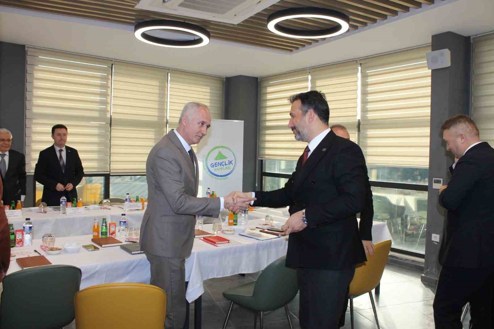 Kula, 2024&rsquo;&uuml;n son eğitim toplantısına ev sahipliği yaptı
