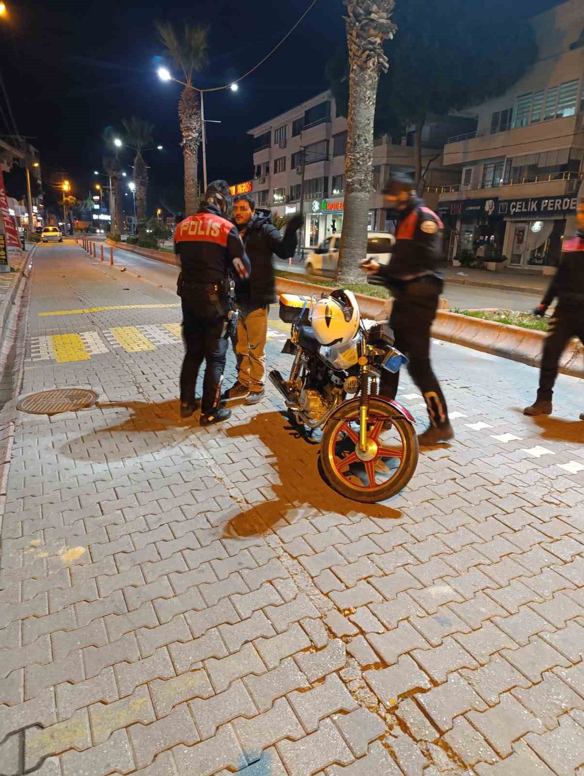 Edremit&rsquo;te huzur uygulamasında 9 ş&uuml;pheli yakalandı
