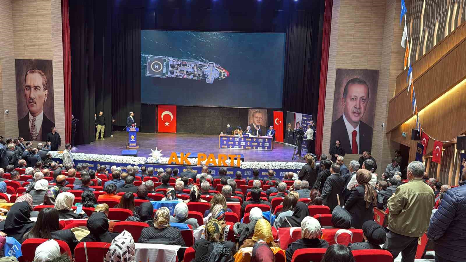 Bakan Bayraktar: "T&uuml;rkiye olarak Somali&rsquo;de, Libya&rsquo;da, Karabağ&rsquo;da, şimdi Suriye&rsquo;de ve elbette ki Gazze&rsquo;de mazlumların yanında olmaya devam edeceğiz"
