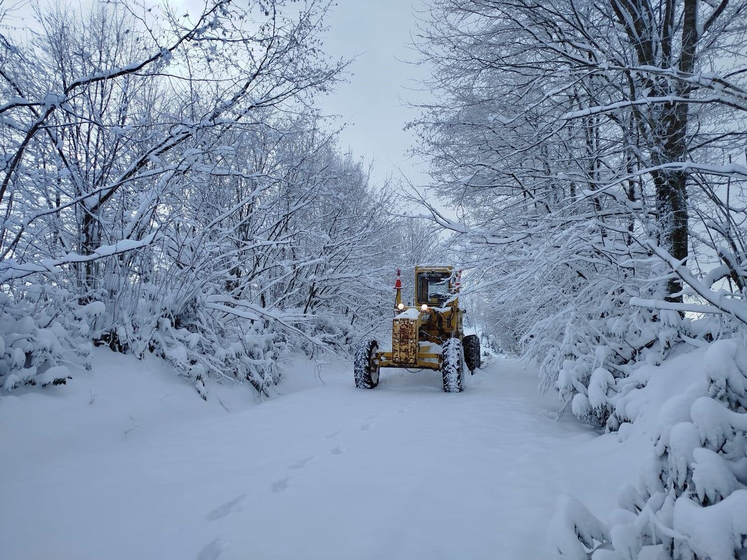 Ordu’da bir gecede 992 kilometrelik yolda kar temizleme çalışması yapıldı