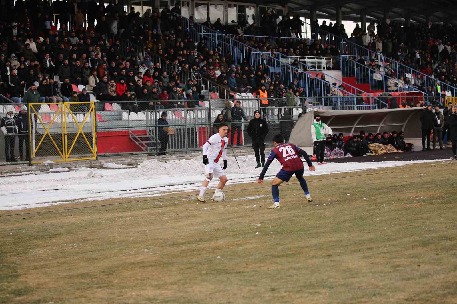 TFF 2. Lig: Vanspor FK: 5 - Yeni Mersin İdmanyurdu Futbol A.Ş.: 1
