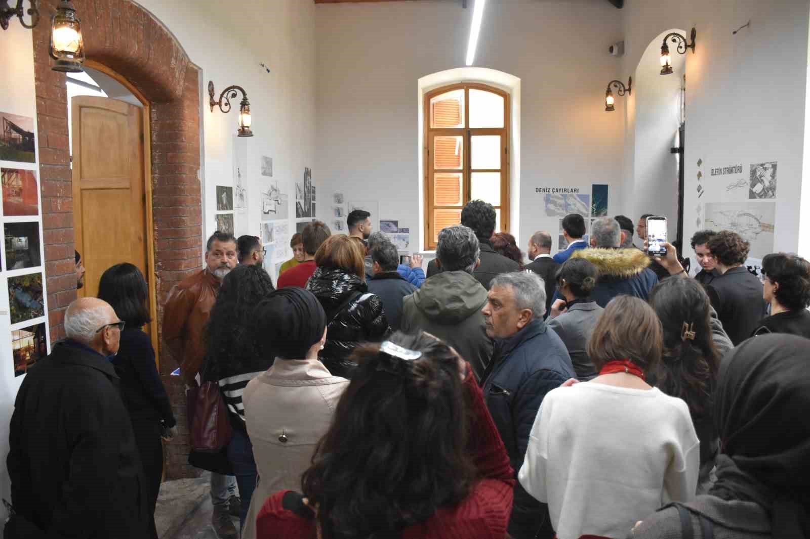 İzmir’de mimarlık öğrencilerinin Karantina Adası projeleri sergilendi
