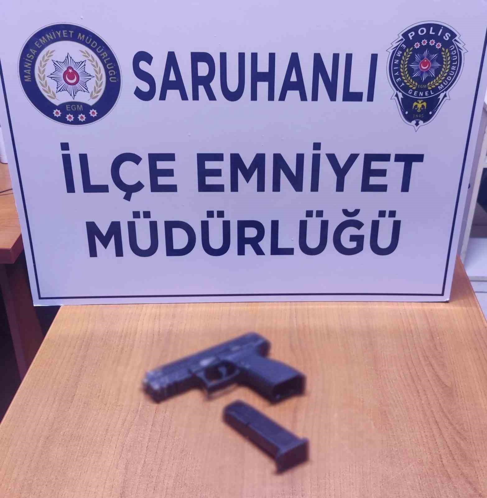 Cinayet zanlısı 9 kişiden 3&rsquo;&uuml; tutuklandı
