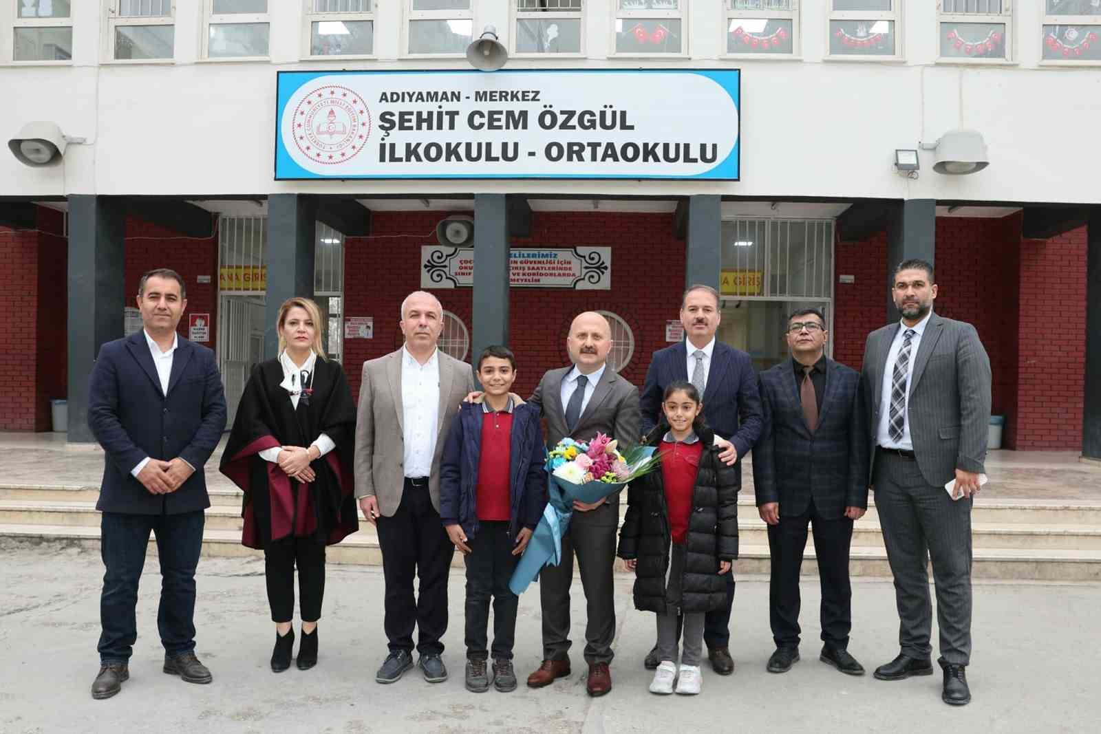 Vali Varol, öğrencilerle bir araya geldi