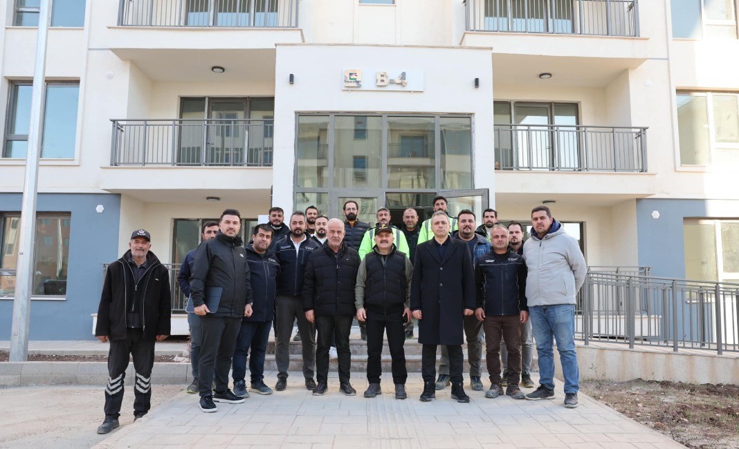 Vali Varol İndere’de konutlarını inceledi