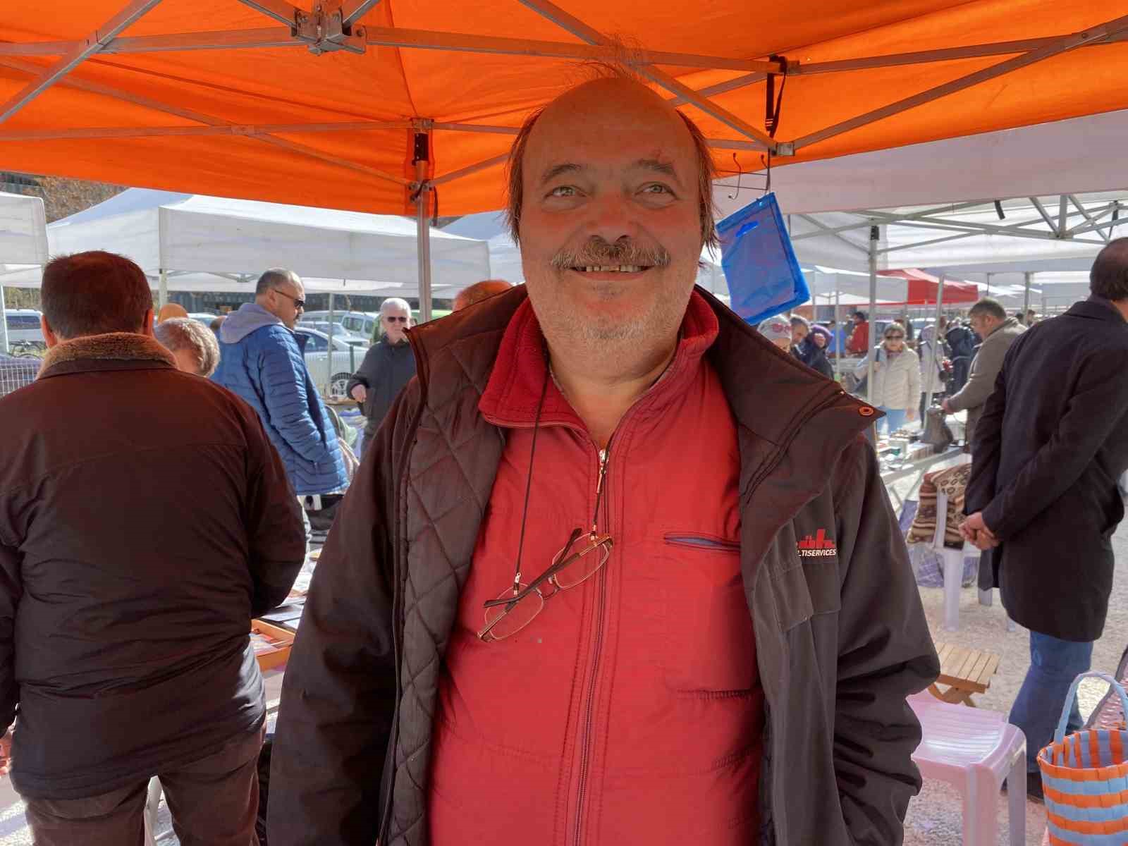 Son aylarda ilginin giderek arttığı Antika Pazarı’ndan vatandaş memnun
