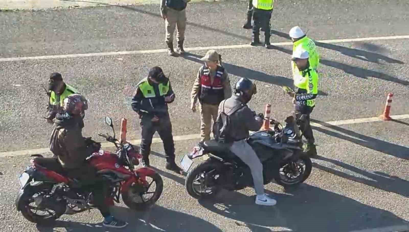 Siirt&rsquo;te dron destekli trafik denetimi
