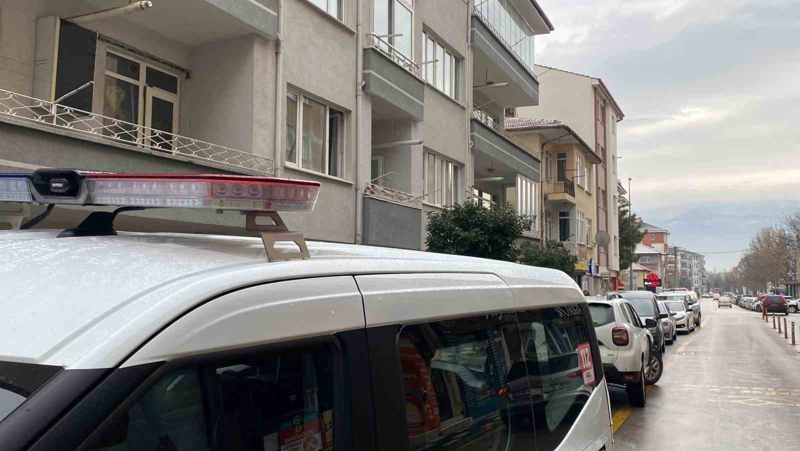 Yaşlı kadın evinde &ouml;l&uuml; bulundu
